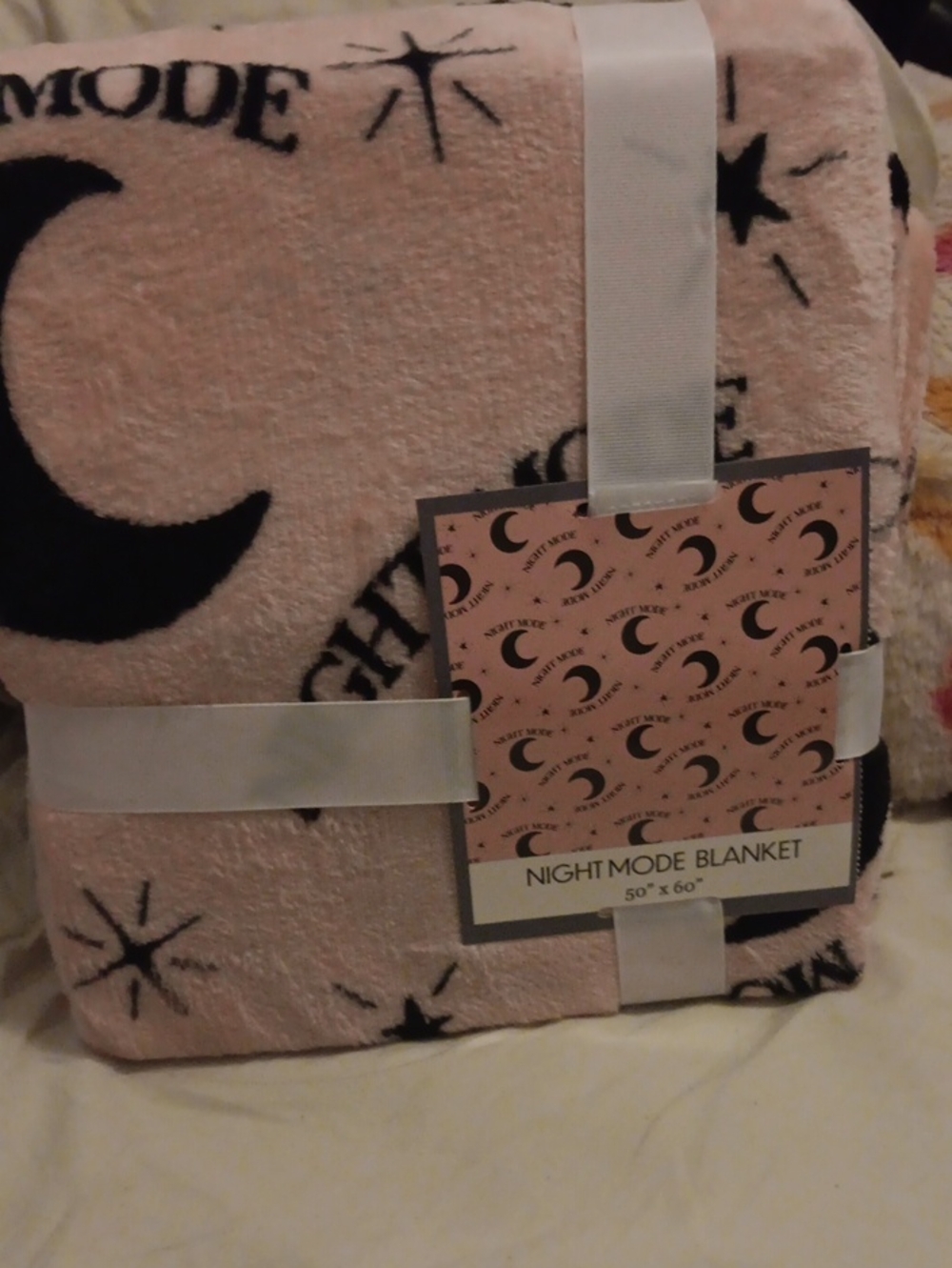 Night Mode Pink Fleece Blanket - Cozy Home Bedding